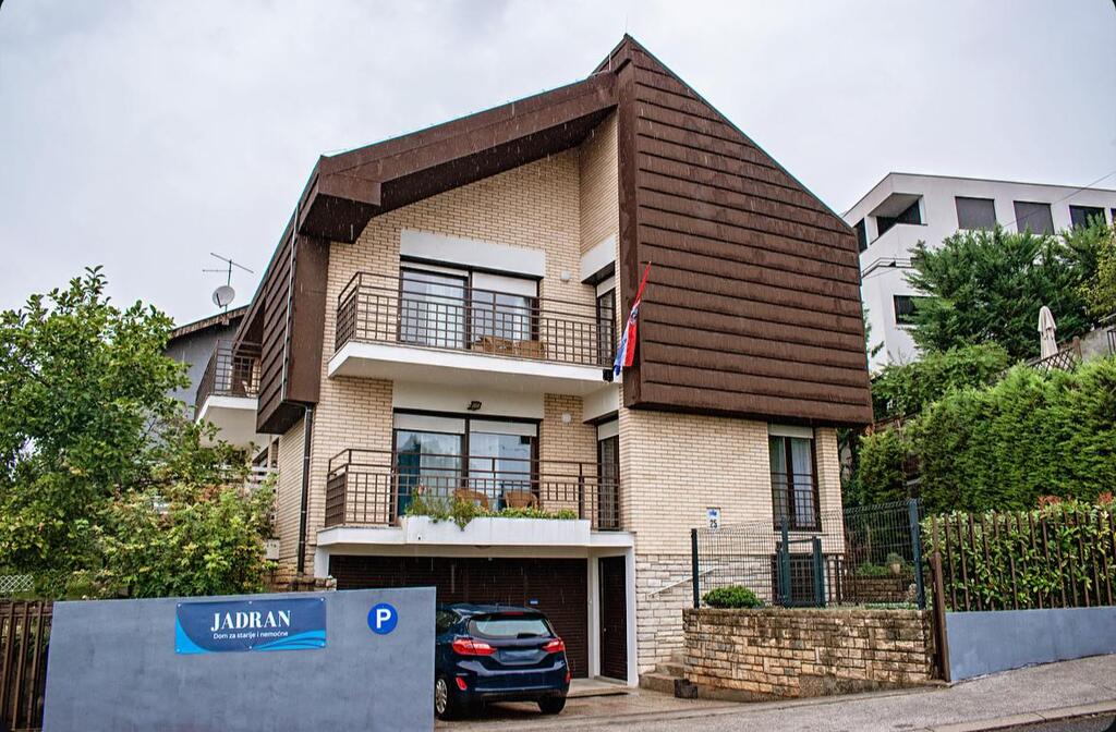 Dom za starije i nemoćne Jadran Dom za starije i nemoćne Jadran