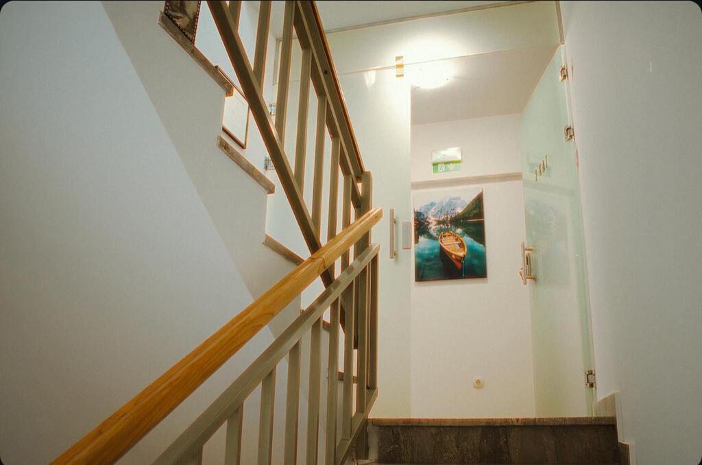 Dom za starije i nemoćne Jadran Dom za starije i nemoćne Jadran